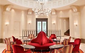 Hotel Chateau Frontenac Paris Interior photo