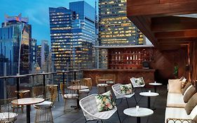 Hotel Doubletree By Hilton New York Times Square West Exterior photo