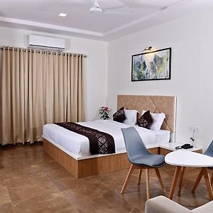 Hotel Grand Ecotel, Aurangabad Exterior photo
