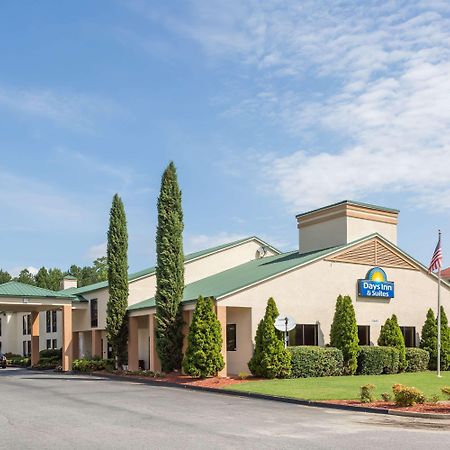 Days Inn & Suites By Wyndham Peachtree Corners Norcross Exterior foto