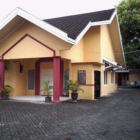 Hotel Wisma Mutiara Makassar Exterior foto