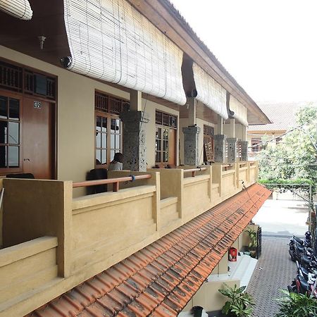 Jesens Inn III Kuta Lombok Exterior foto