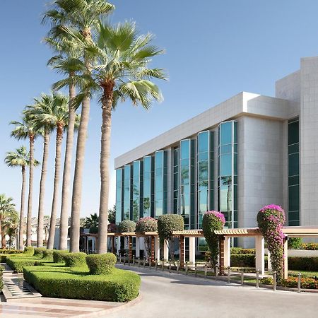 Sheraton Jeddah Hotel Exterior foto
