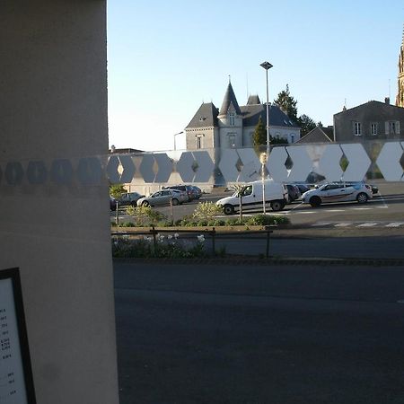 Cit'Hotel Saint Jacques Parthenay Exterior foto
