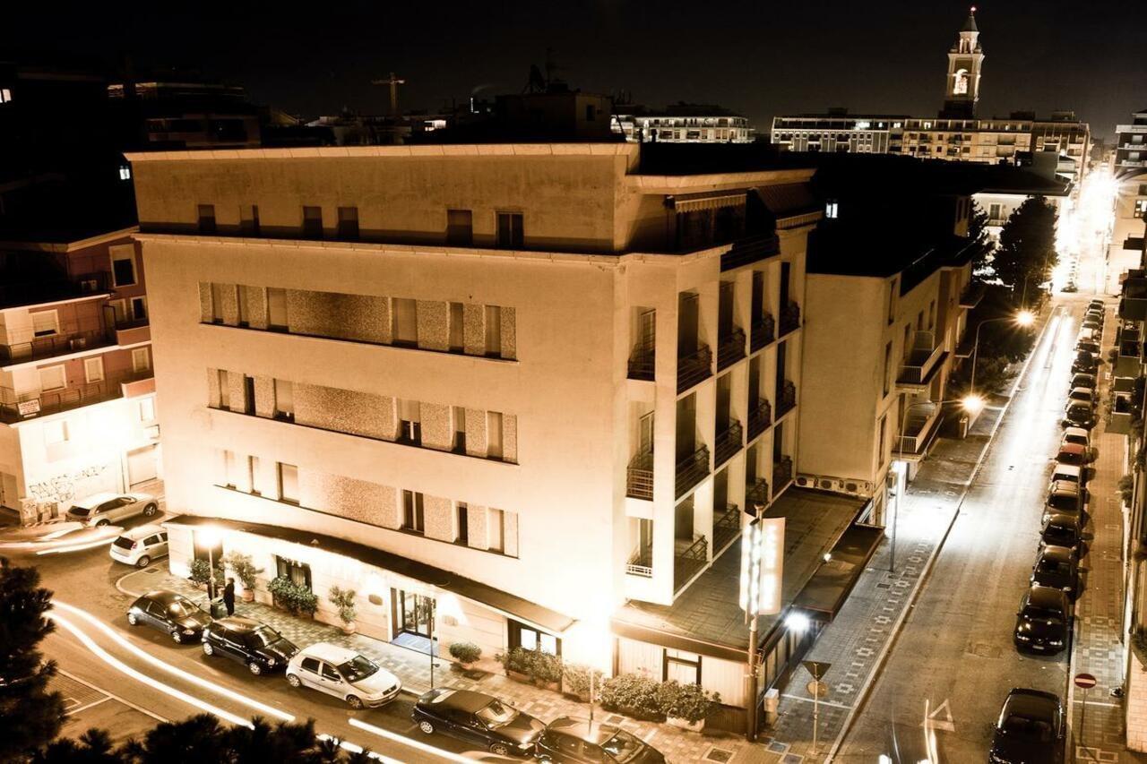 Hotel Ambra Palace Pescara Exterior foto