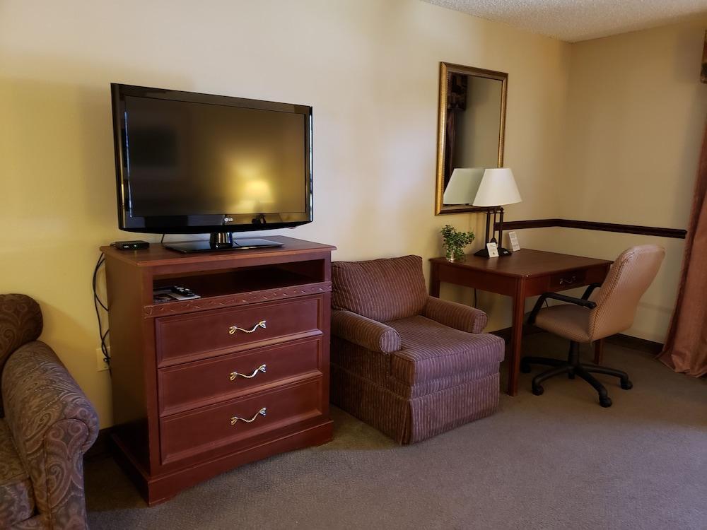Wichita West Inn&Suites Exterior foto