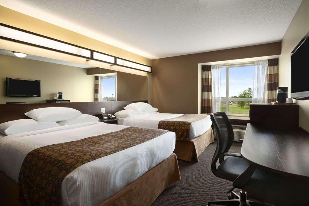 Microtel Inn And Suites By Wyndham Weyburn Zimmer foto