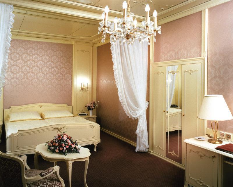 Schlosshotel Römischer Kaiser Wien Zimmer foto