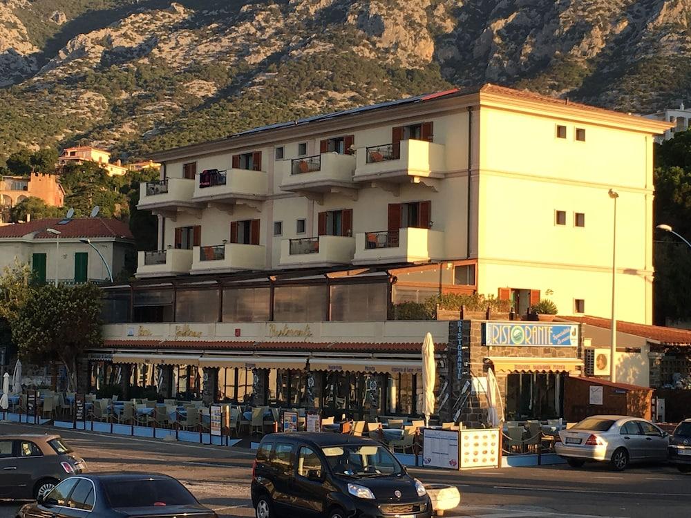 Hotel Il Nuovo Gabbiano Cala Gonone Exterior foto