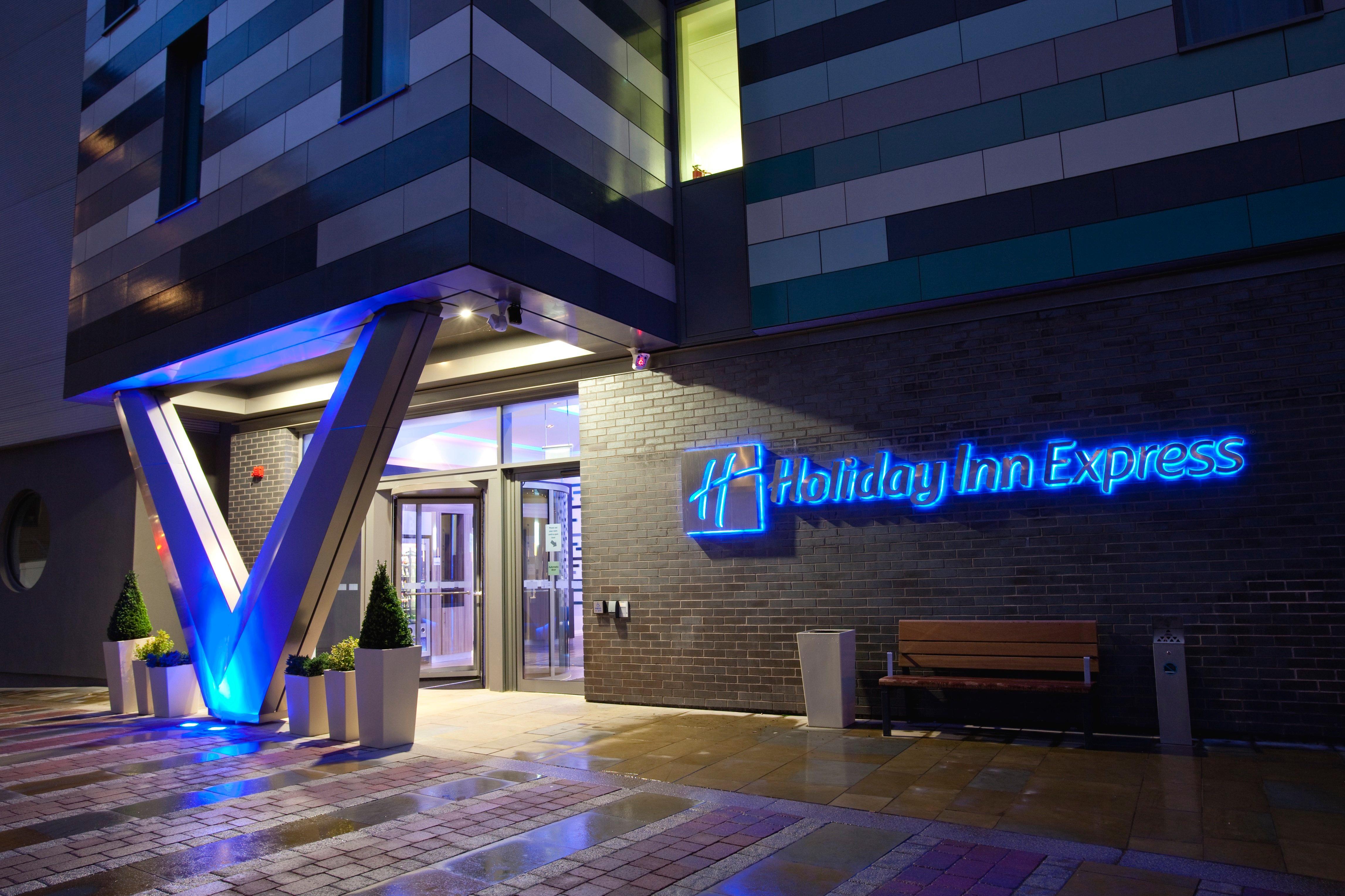 Holiday Inn Express Manchester City Centre Arena, An Ihg Hotel Exterior foto