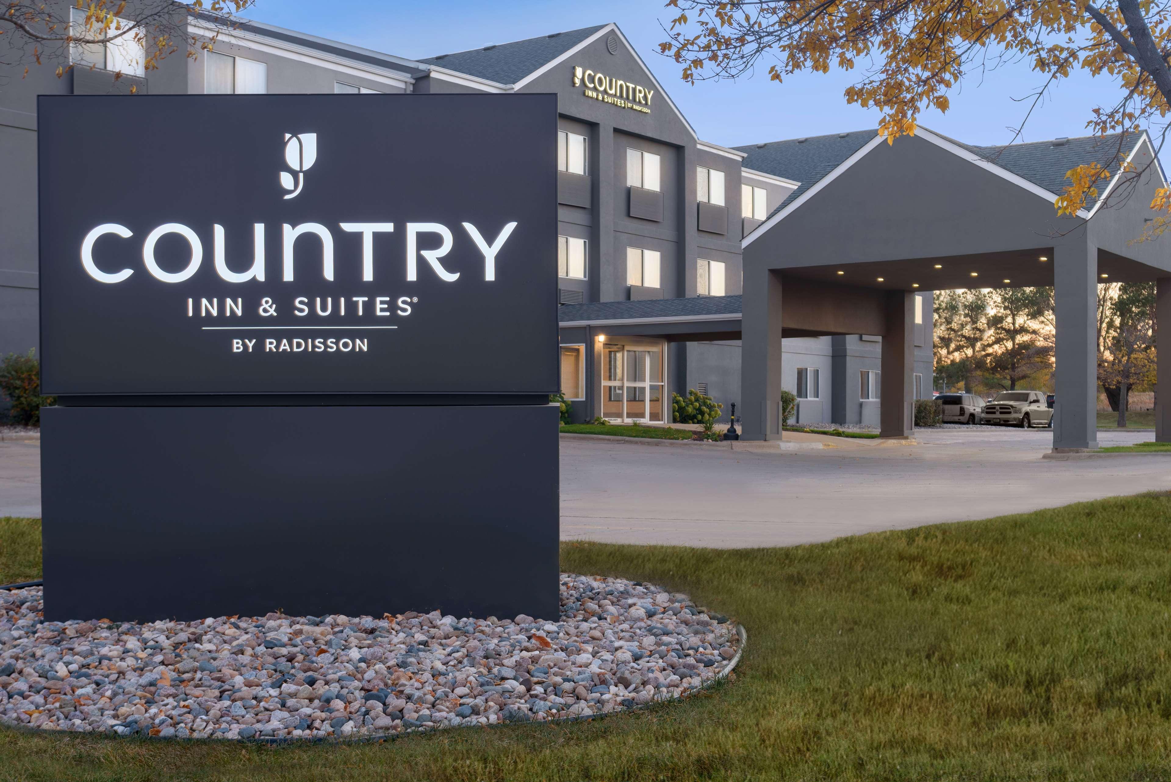 Country Inn & Suites By Radisson, Brookings Exterior foto