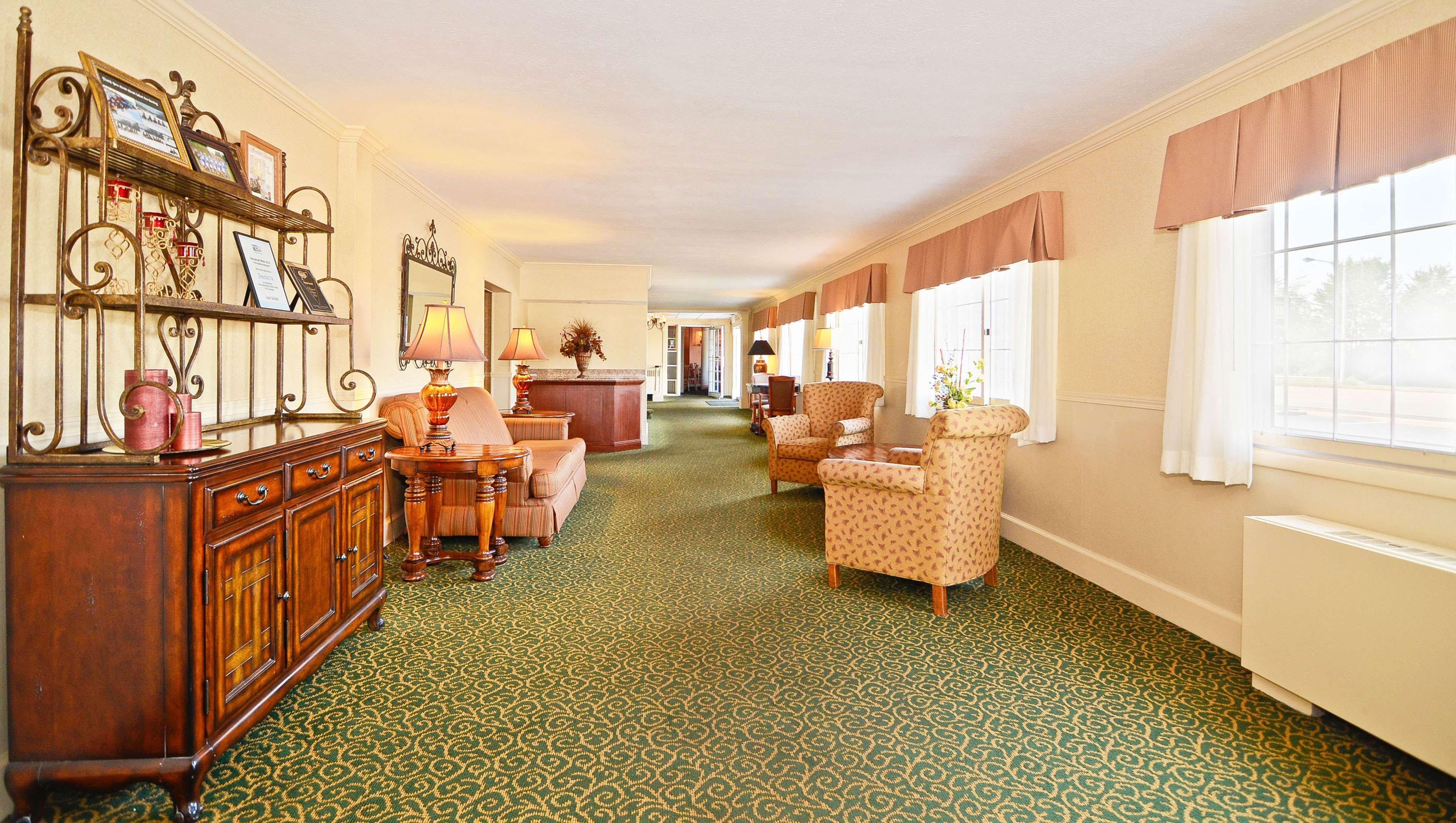 Magnuson Grand Pioneer Inn&Suites Escanaba Exterior foto