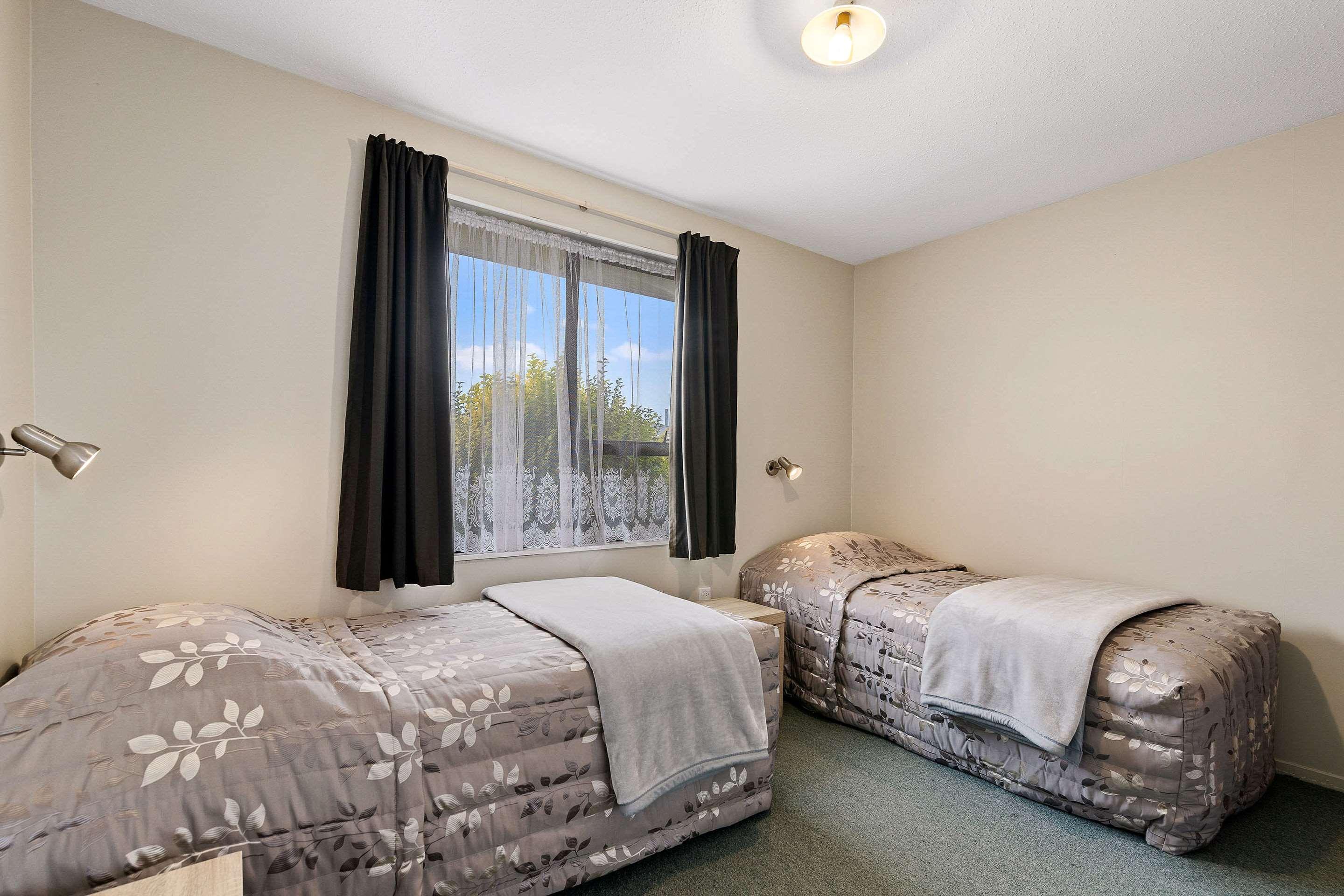 Econo Lodge Canterbury Court Motel Christchurch Exterior foto