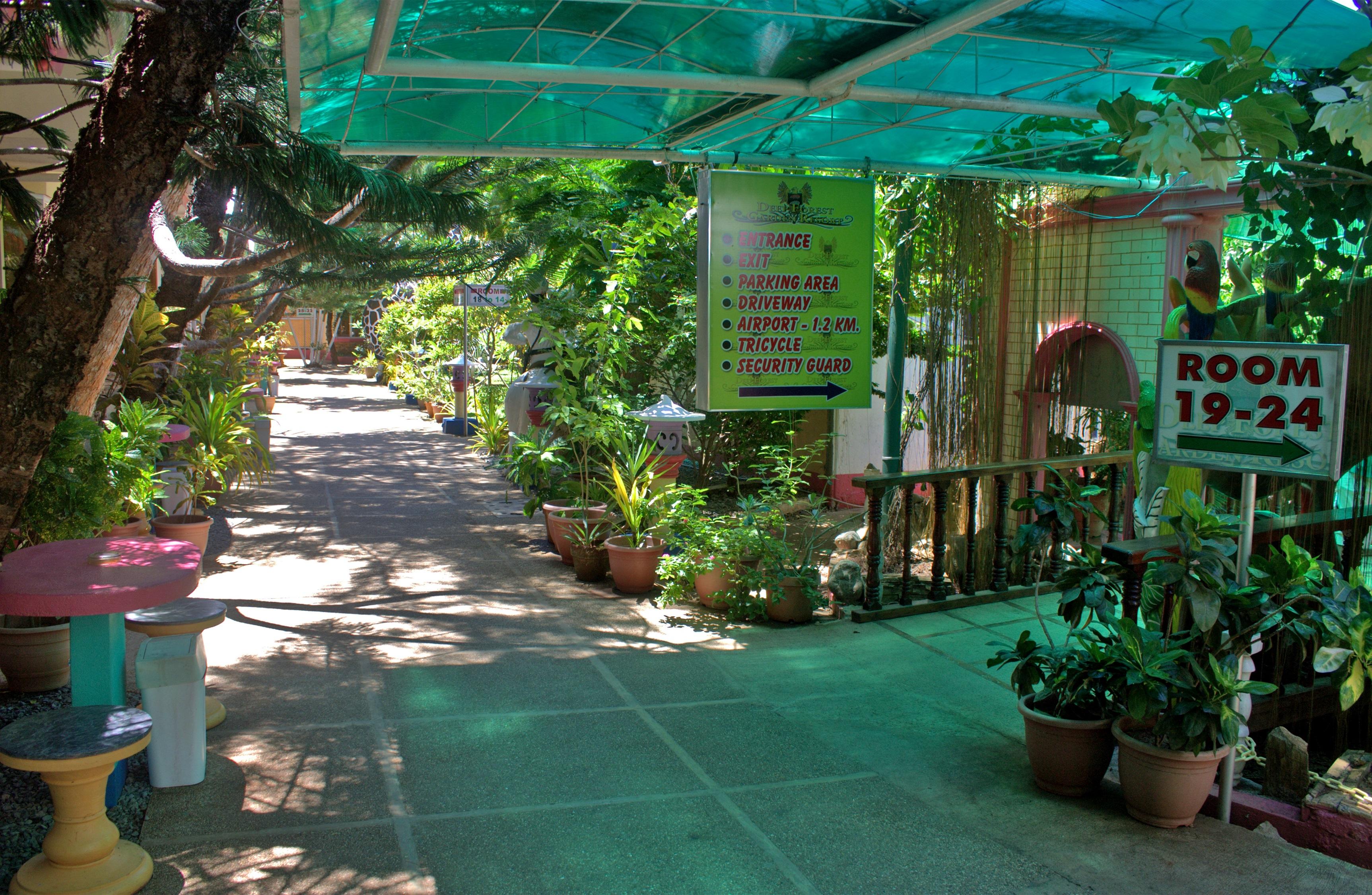 Deep Forest Garden Hotel Puerto Princesa Exterior foto