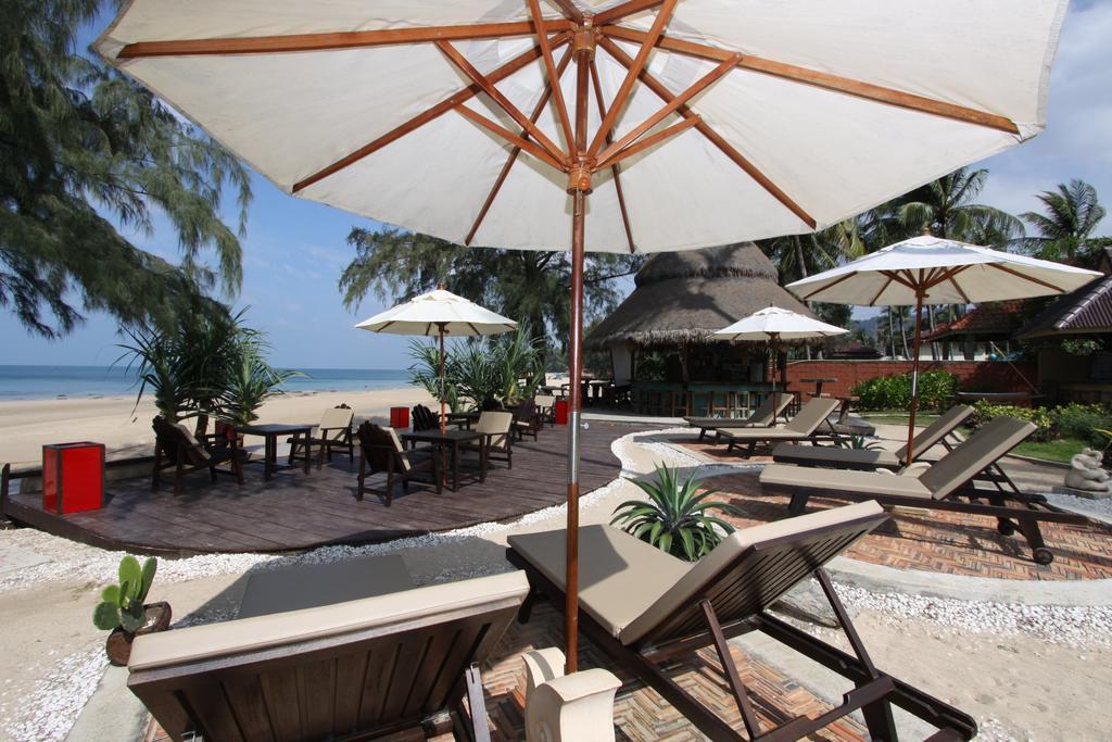 Lanta Castaway Beach Resort Ko Lanta Exterior foto