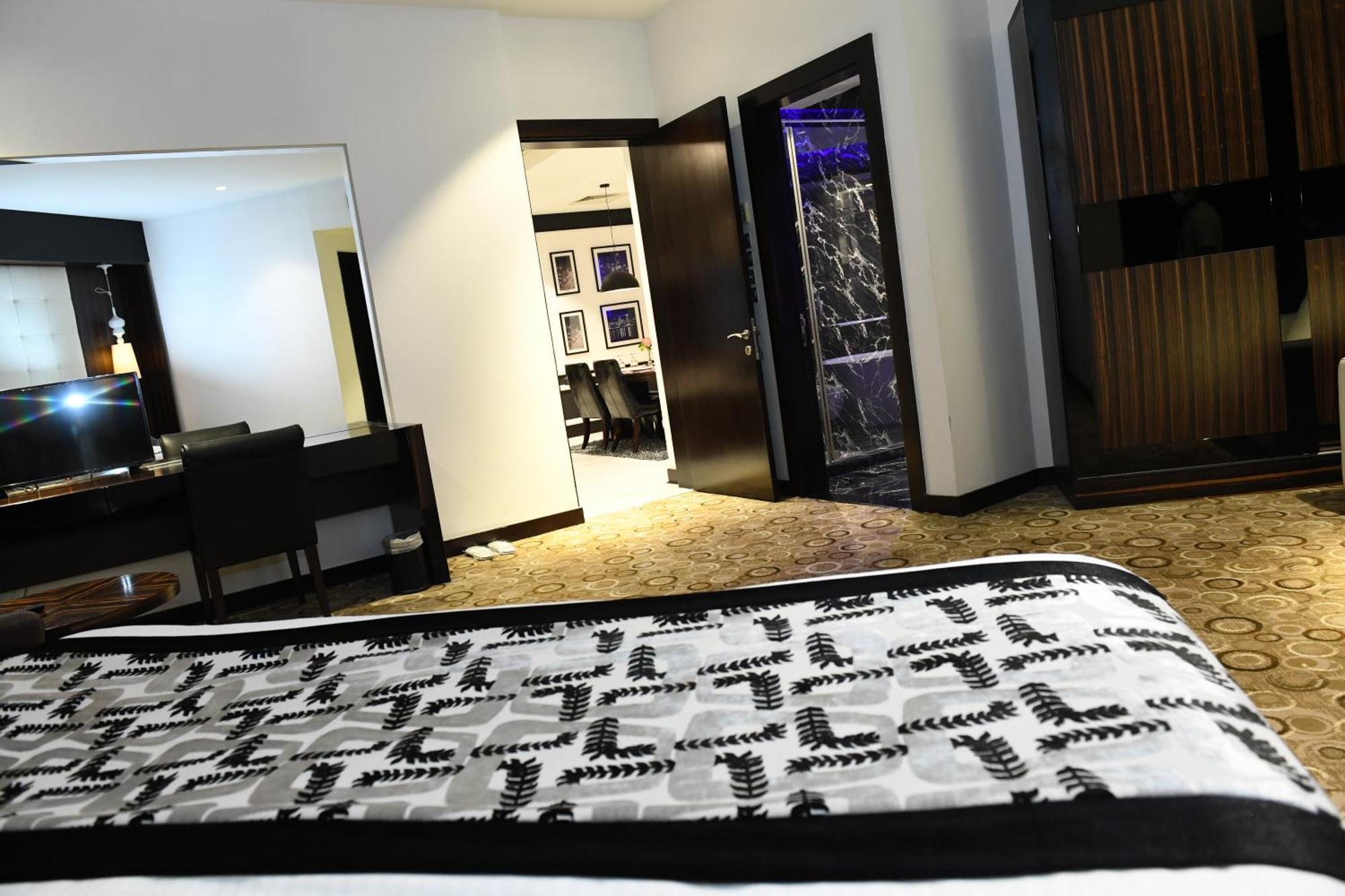 Ista Suites Seef Manama Exterior foto