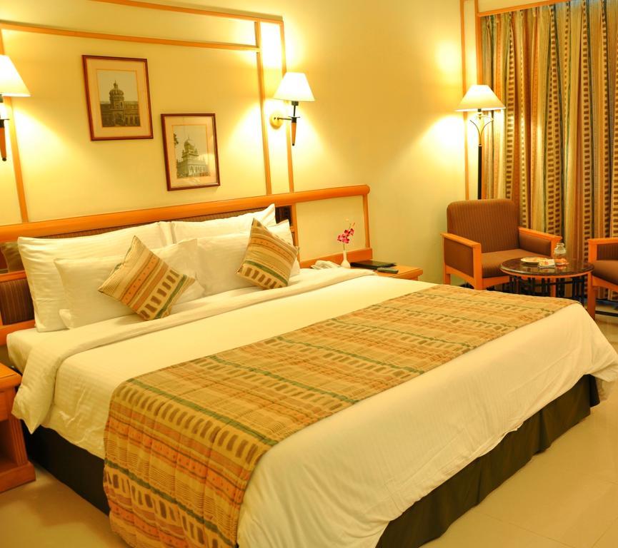 Aditya Park-A Sarovar Portico Hotel Hyderabad Zimmer foto