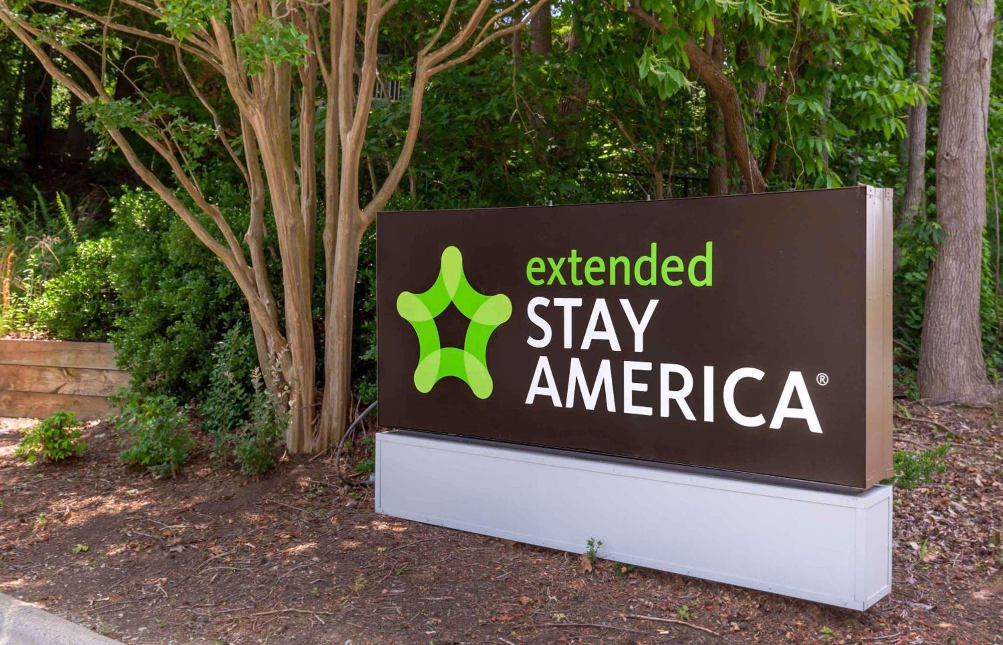Extended Stay America Suites - Greensboro - Wendover Ave - Big Tree Way Exterior foto