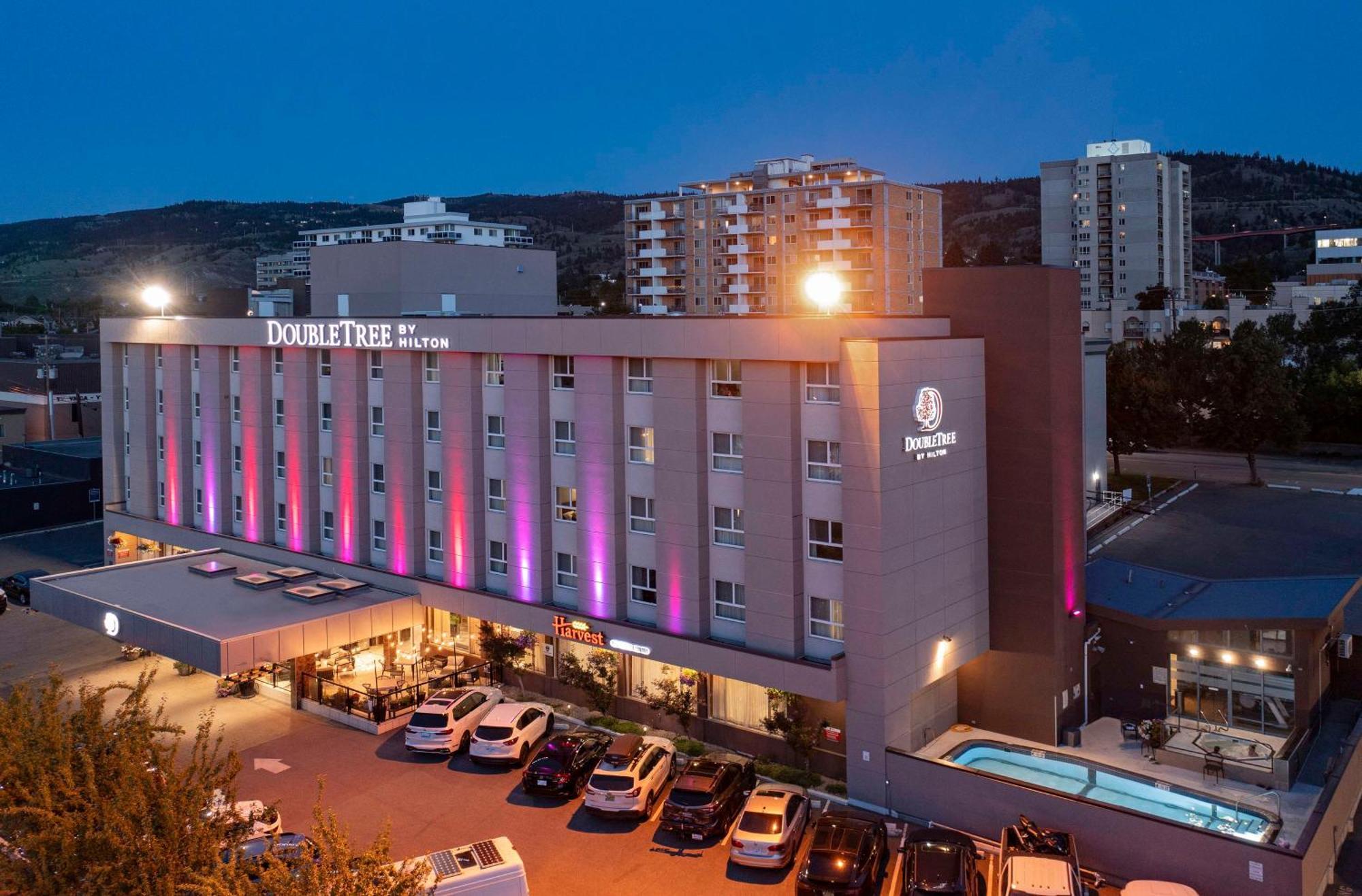Hotel Doubletree By Hilton - Kamloops Exterior foto