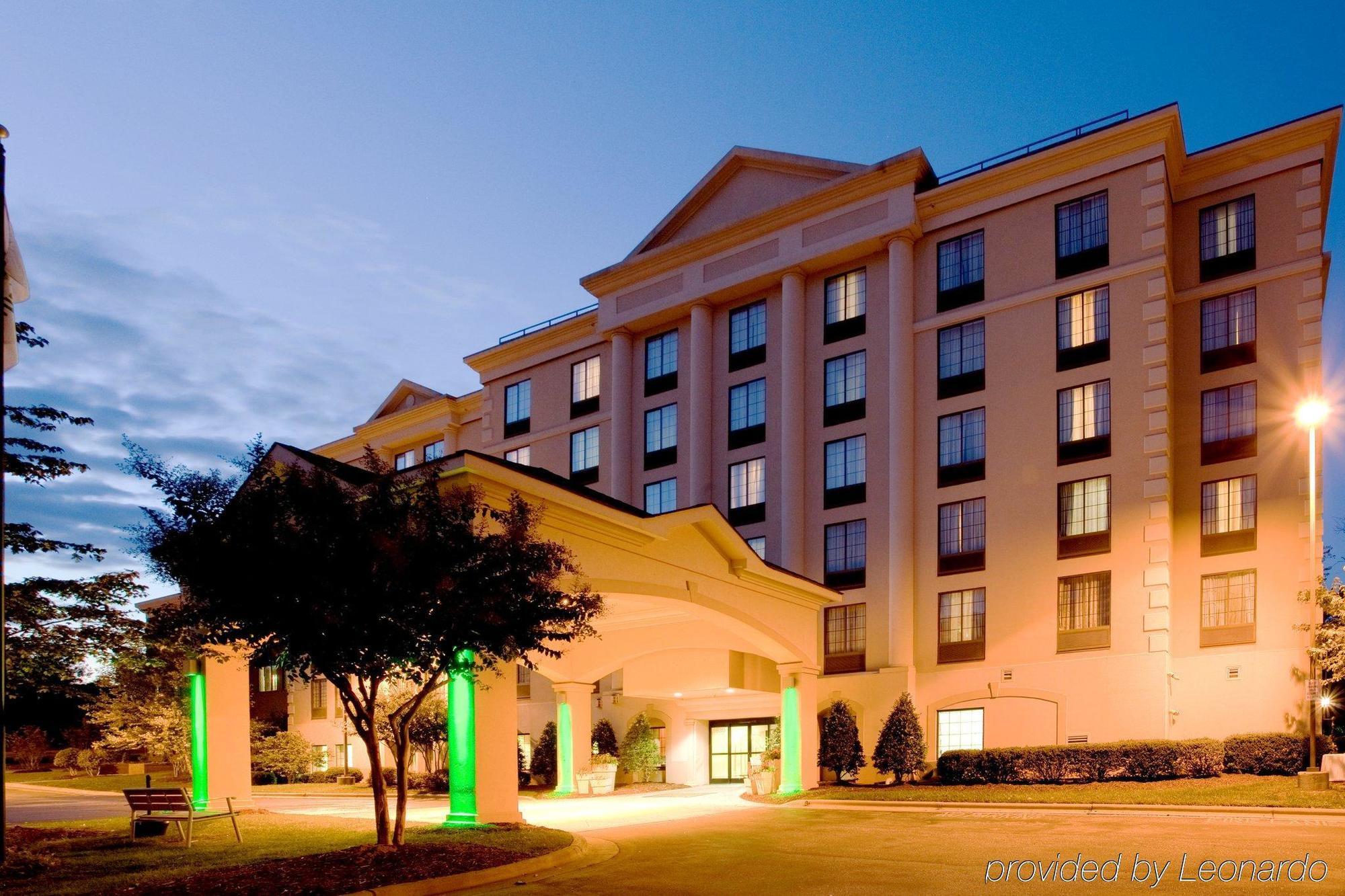 Holiday Inn & Suites Raleigh Cary, An Ihg Hotel Exterior foto