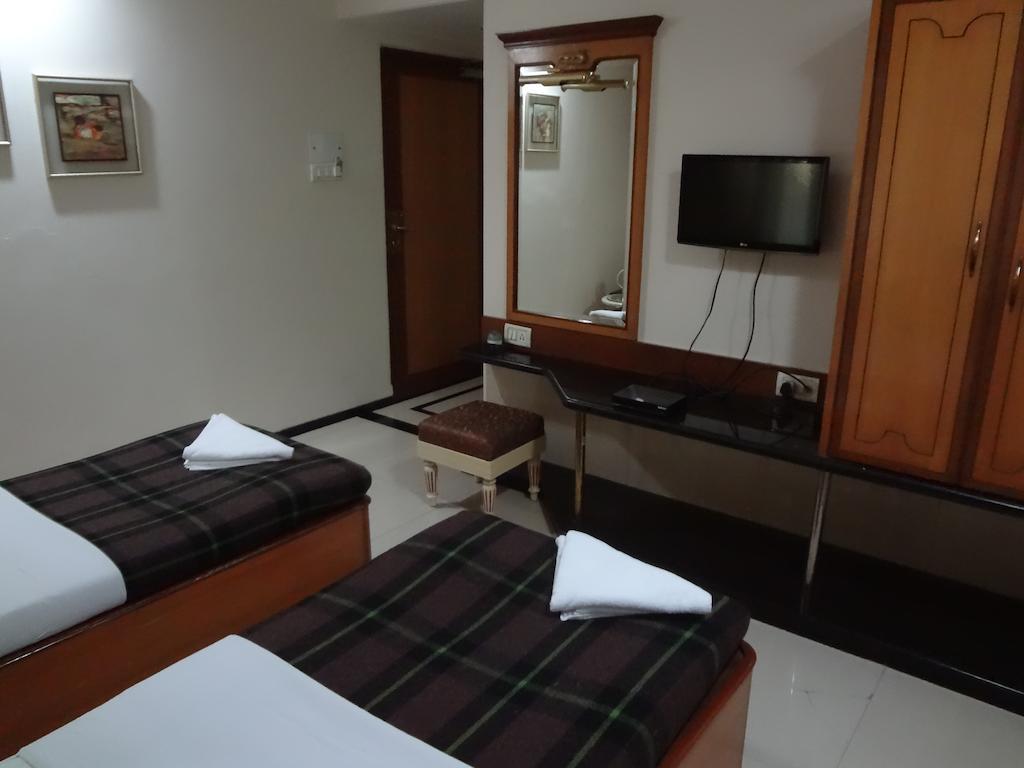 Hotel Ashwin Mumbai Zimmer foto