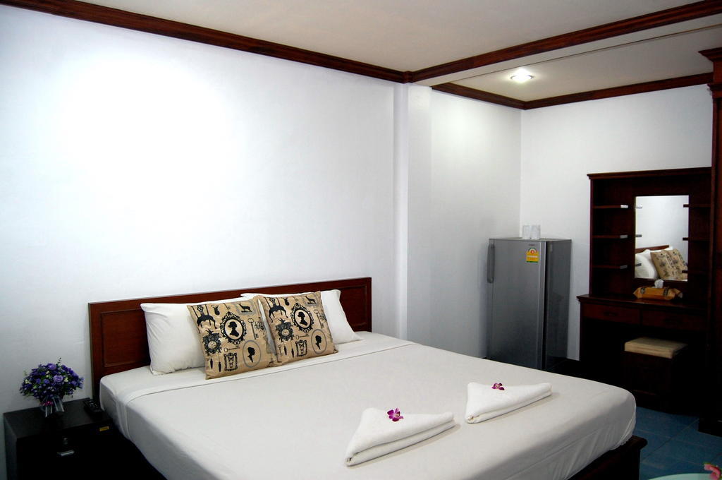 Greenvale Serviced Apartment Pattaya Zimmer foto