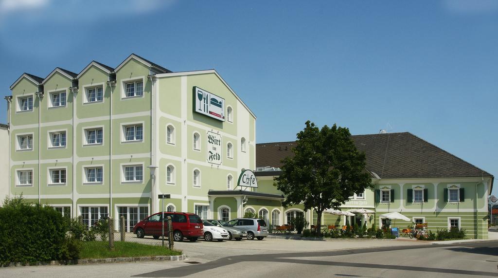Hotel Wirt im Feld Steyr Exterior foto