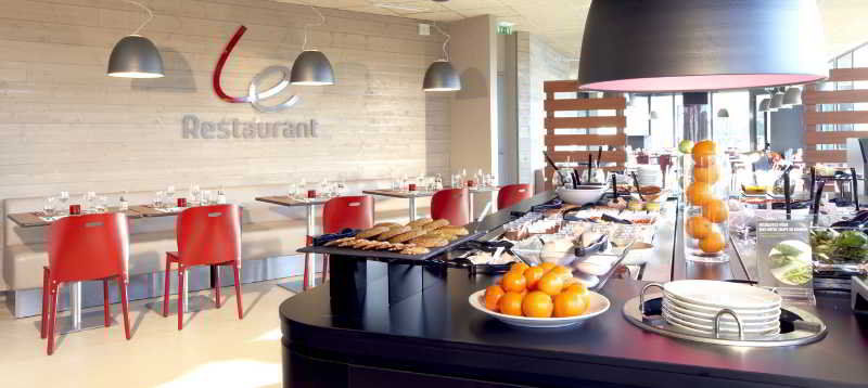 Hotel Campanile Nantes Centre - Saint Jacques Restaurant foto