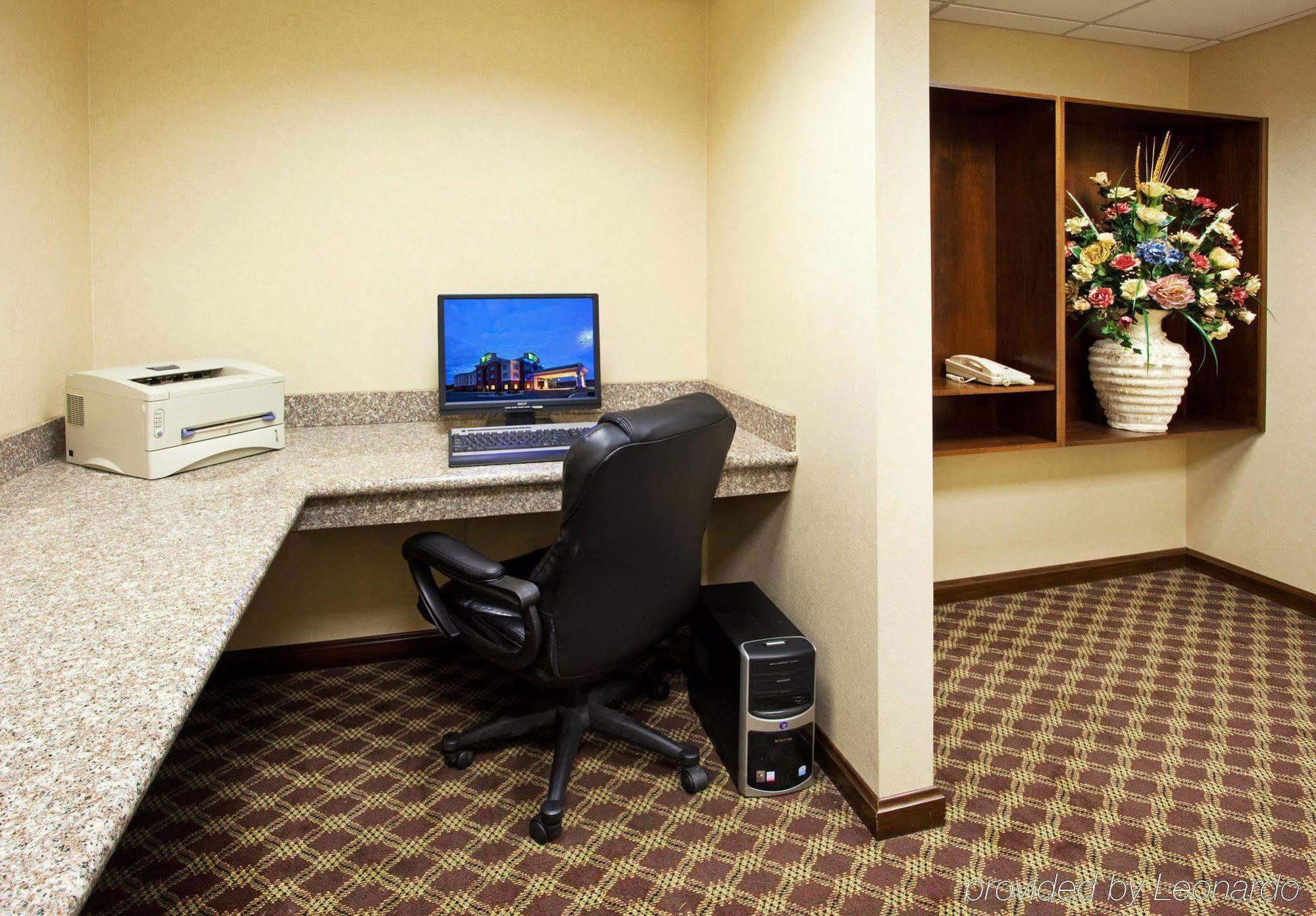 Holiday Inn Express Hotel & Suites Franklin-Oil City Cranberry Einrichtungen foto