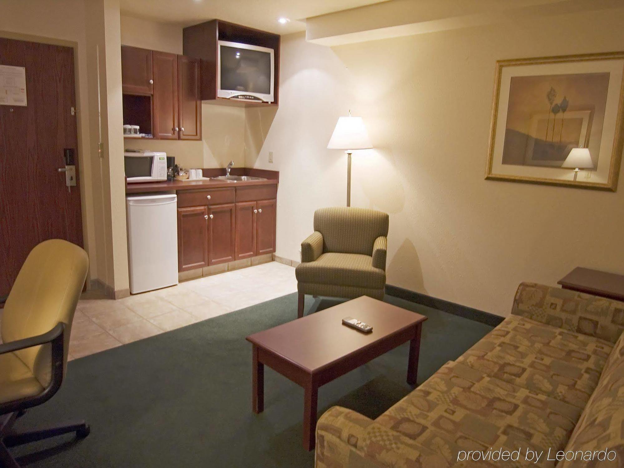 Grande Cache Inn&Suites Zimmer foto