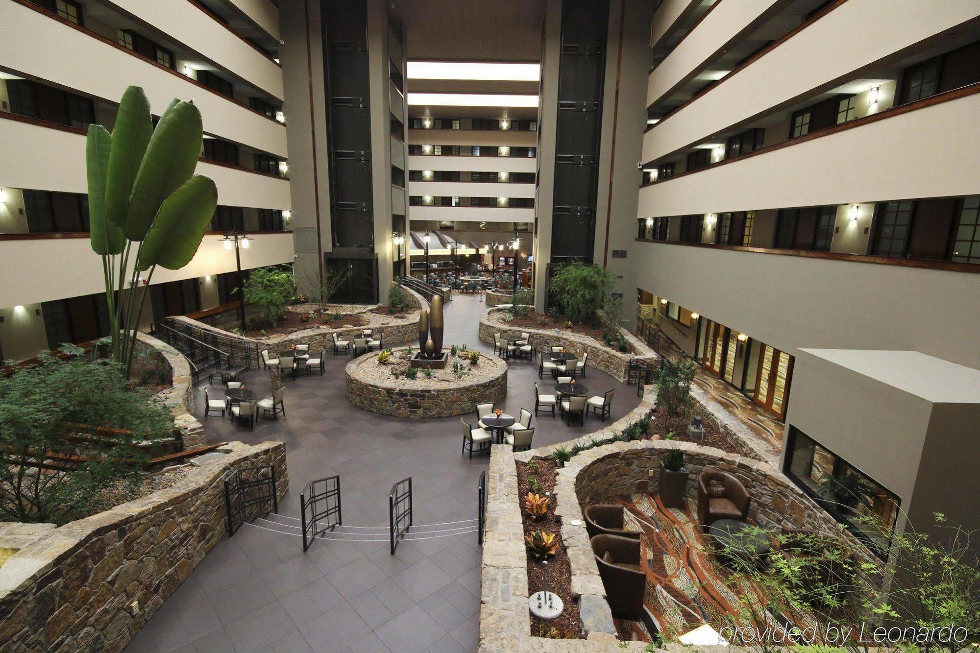 Embassy Suites By Hilton Oklahoma City Will Rogers Airport Exterior foto