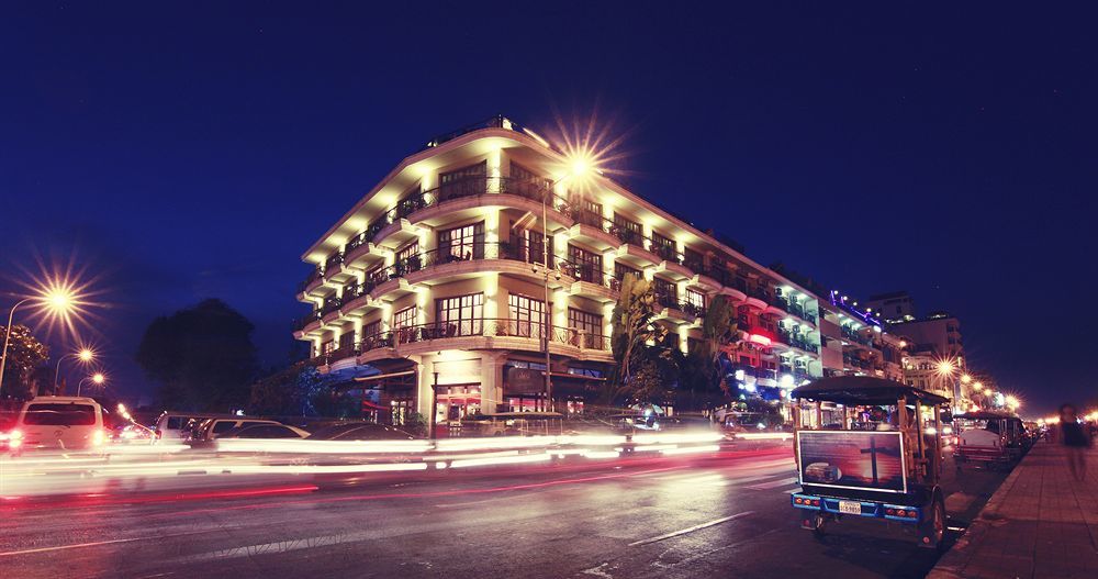 Amanjaya Pancam Suites Hotel Phnom Penh Exterior foto