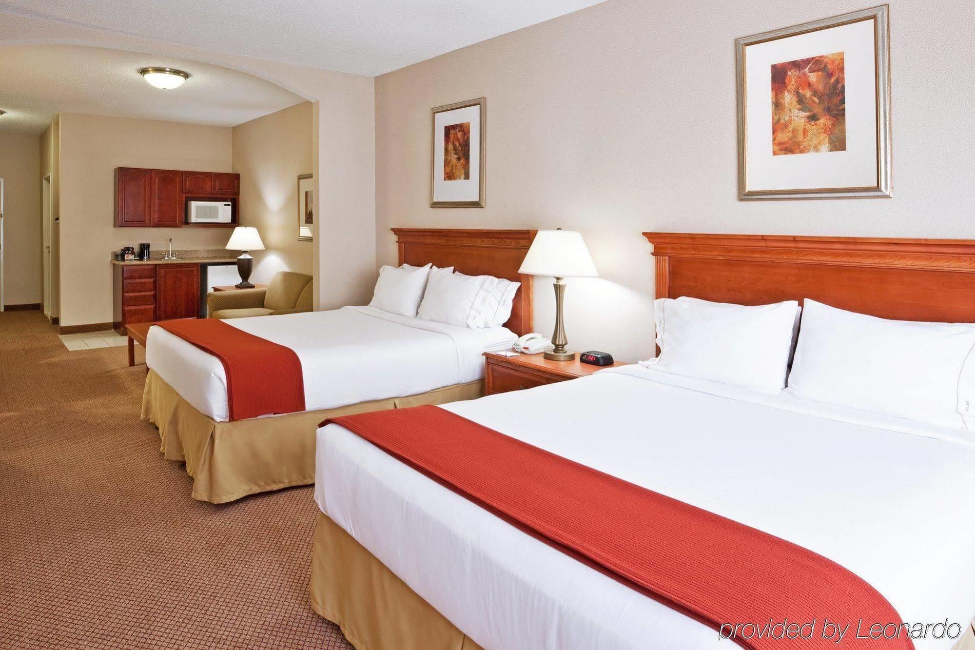 Holiday Inn Express Hotel & Suites Detroit-Utica, An Ihg Hotel Zimmer foto