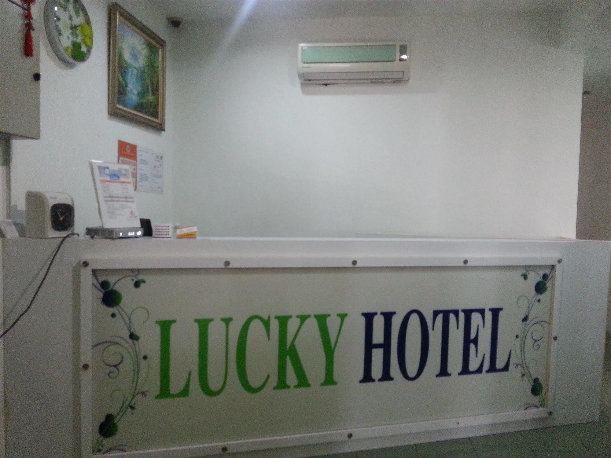 Lucky Hotel Johor Bahru Exterior foto