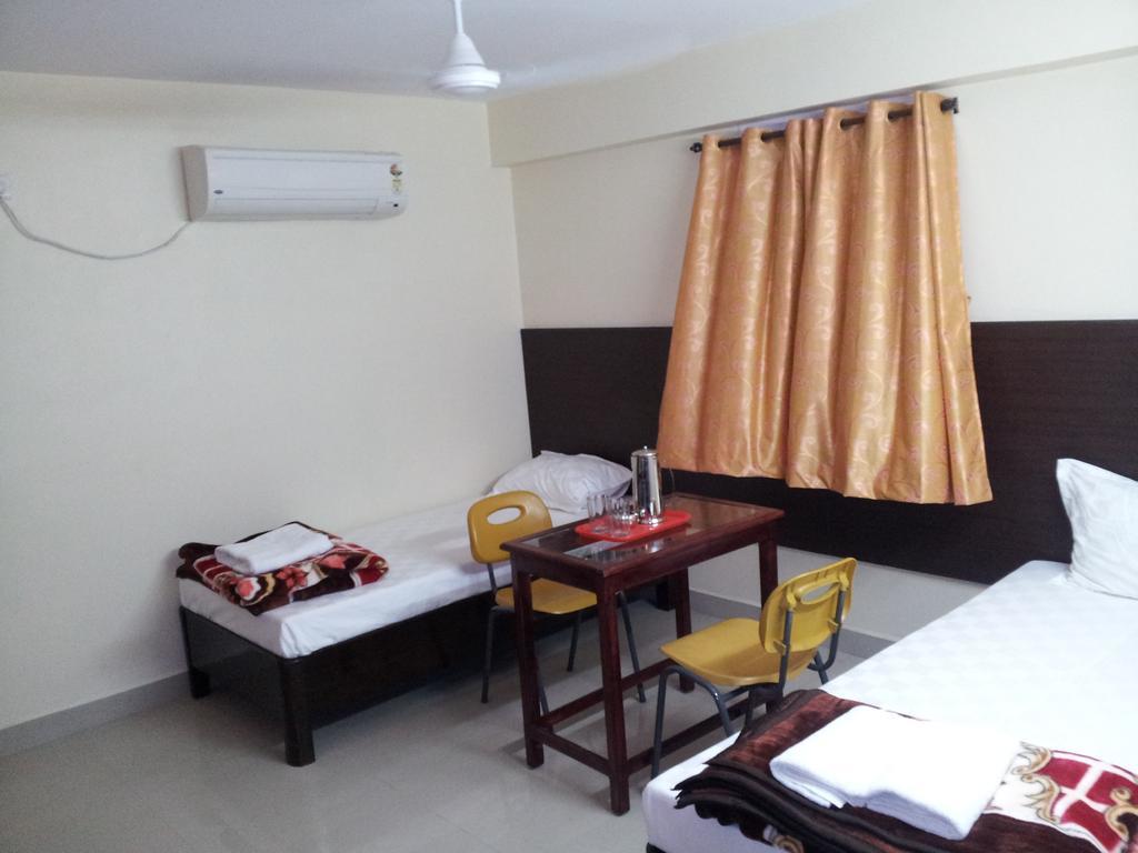 Hotel Kanha Grand Hyderabad Zimmer foto