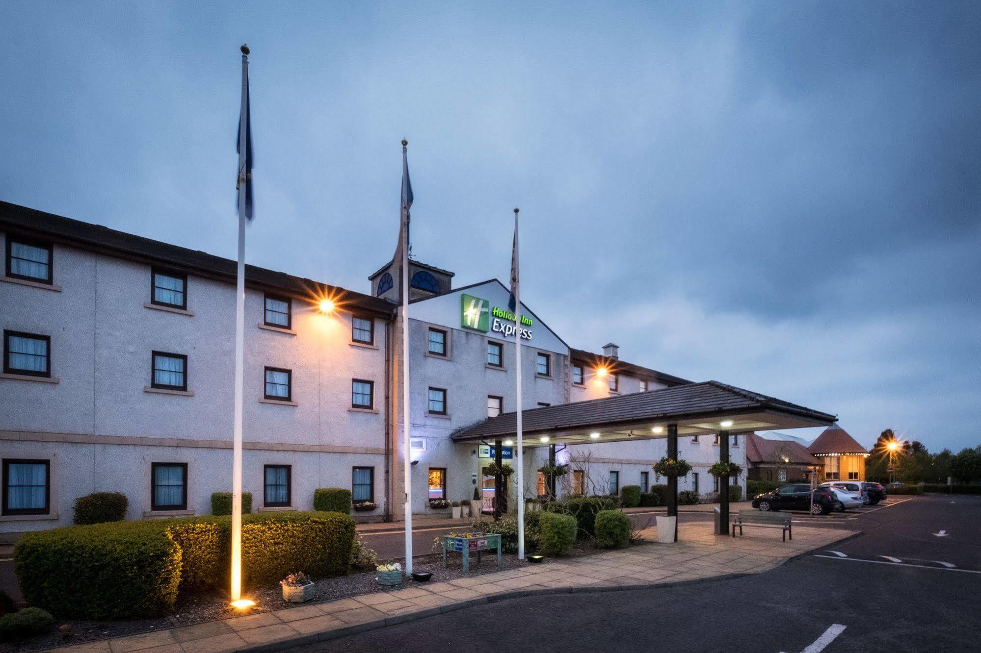 Holiday Inn Express Perth, An Ihg Hotel Exterior foto