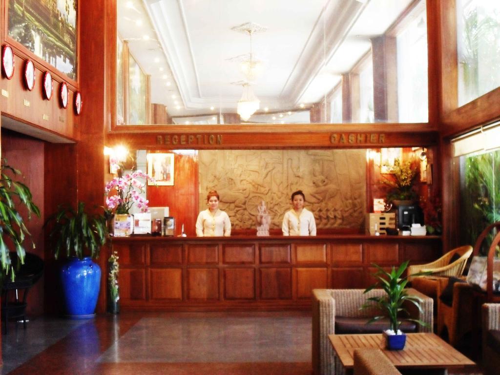 Hotel Princess Phnom Penh Exterior foto