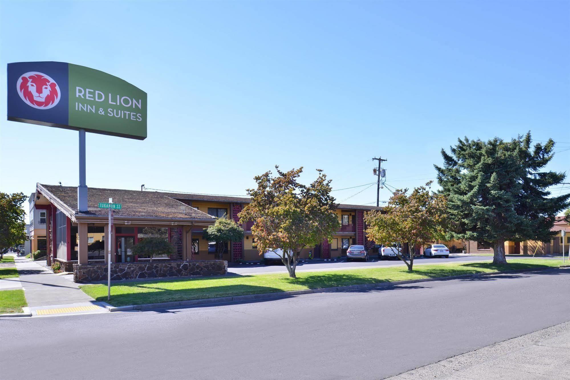 Red Lion Inn And Suites Walla Walla Exterior foto