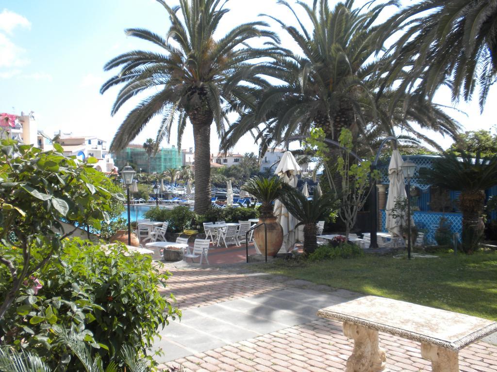 Arathena Rocks Hotel Giardini-Naxos Exterior foto