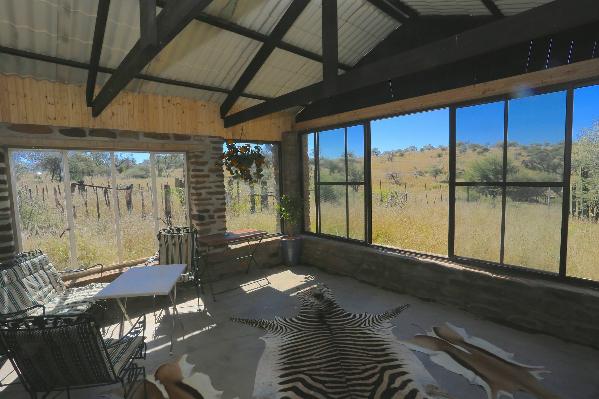 Hotel Dusternbrook Safari Guest Farm Windhoek Exterior foto