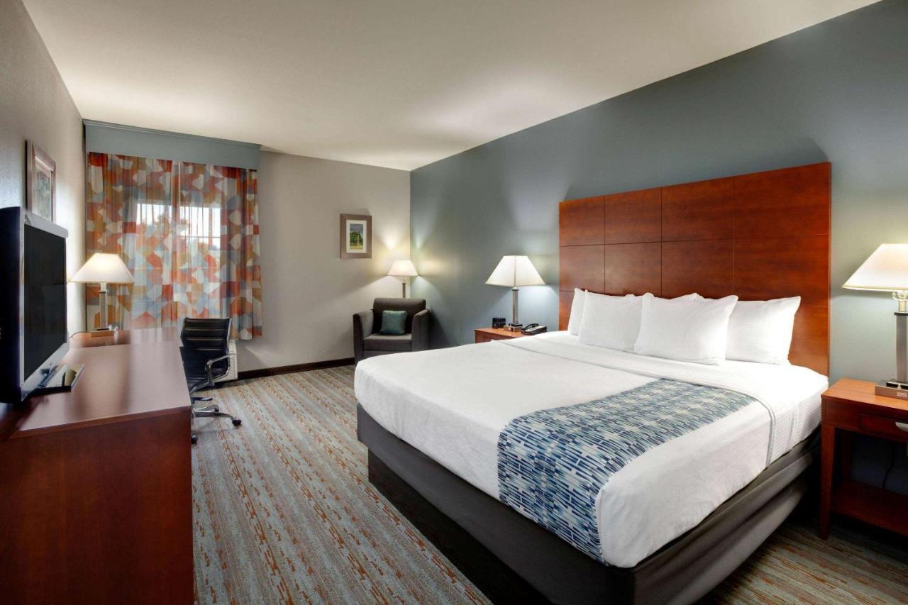 Comfort Inn & Suites Cleveland Exterior foto