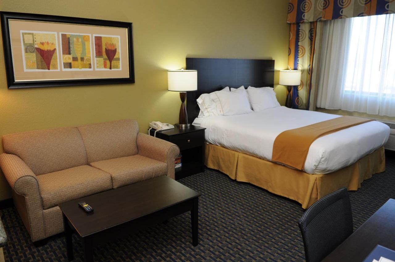 Holiday Inn Express & Suites Phoenix/Chandler Exterior foto