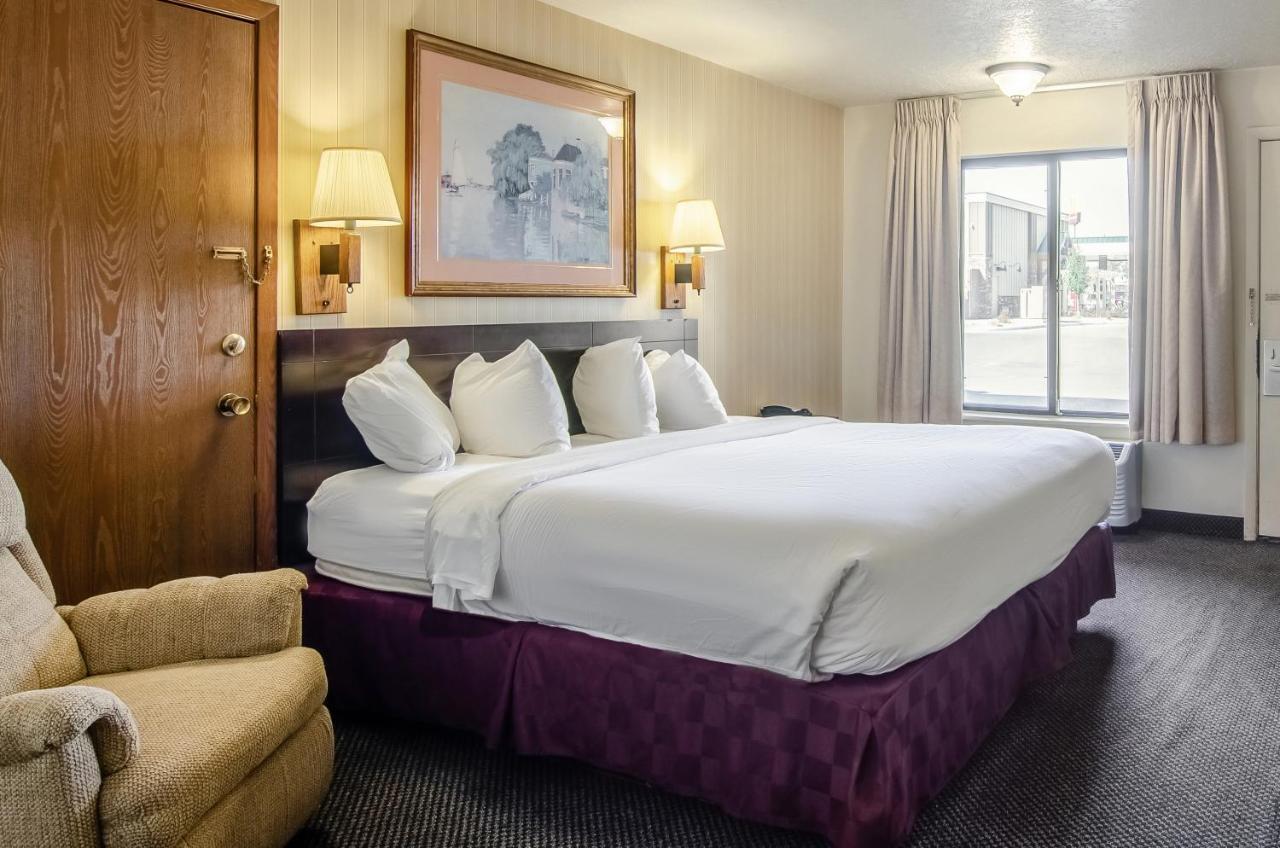 Americas Best Value Inn & Suites Fort Collins Exterior foto